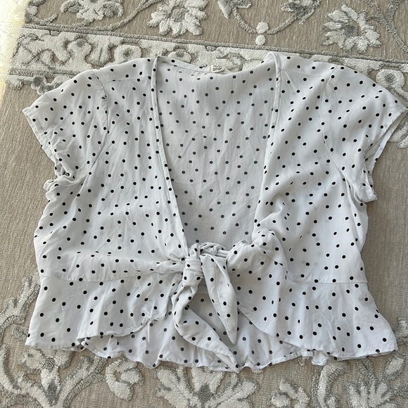 Garage Tie up Polka Dot Top - Picture 2 of 3